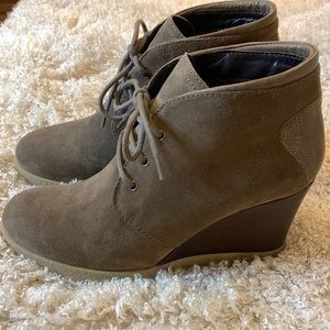 Aquatalia By Marvin K. Cassie Suede Laceup Wedge Bootie Brown 8/38